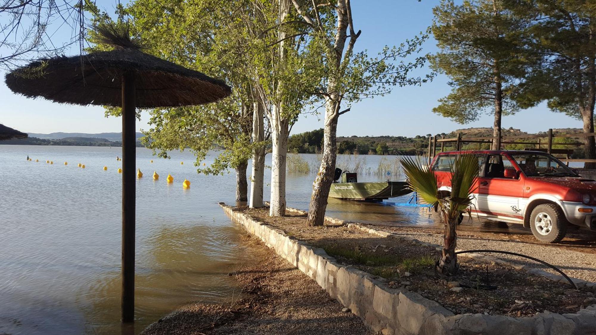 Taiga Lake Caspe Extérieur photo